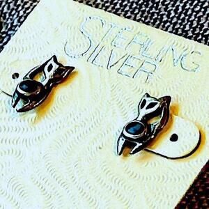 Sterling Silver Cat Earrings with‎ Onyx